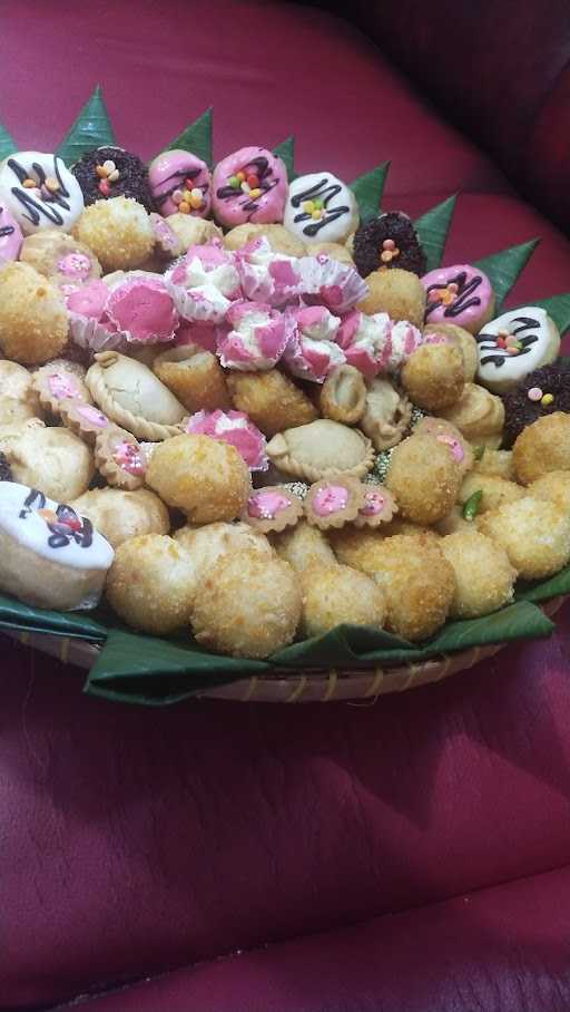 Rumah Kue Salzi Baking Center 3