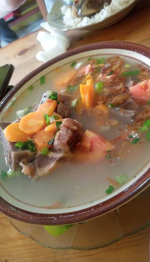 Warung Sop Iga Maknyoos 1