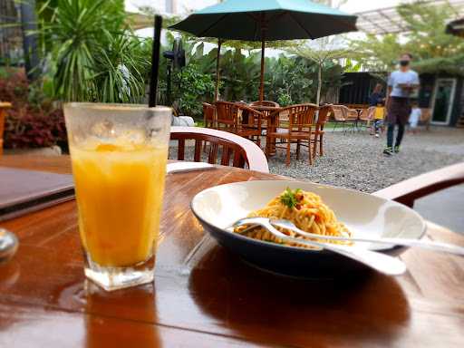 Hilling Cafe Cibubur 10