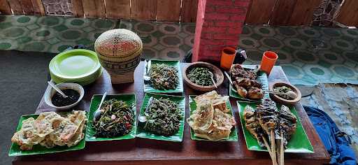 Saung Injuk Coffee And Eatery 4