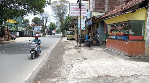 Rumah Makan Bundo Kandung 1