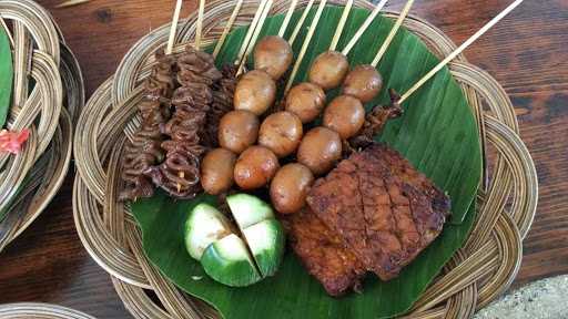 Ayam Goreng Serundeng Dabuha 10