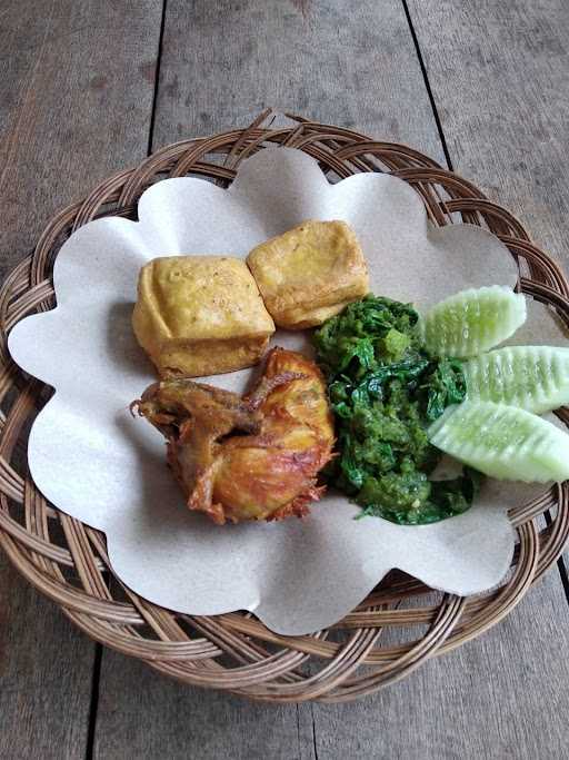 Ayam Goreng Serundeng Dabuha 7