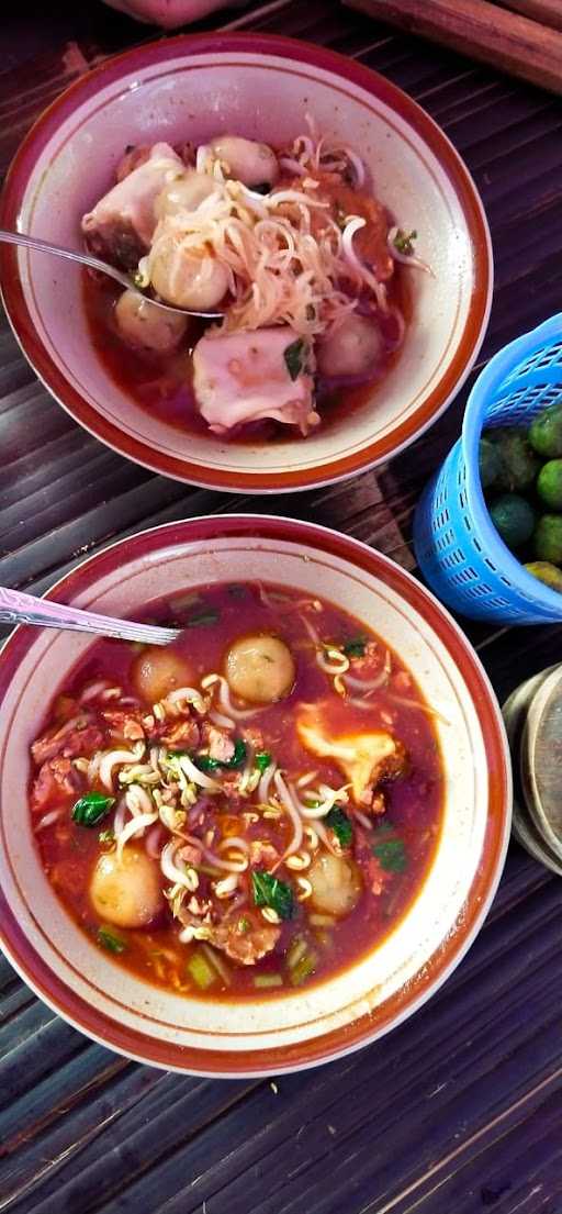 Bakso Cirawang Pak Kumis 9