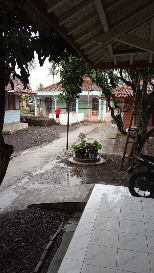 Kampung Tegallega 4