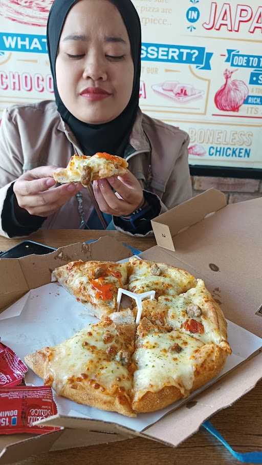 Domino'S Pizza 8