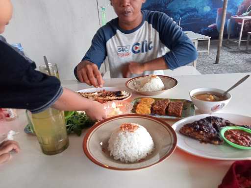 Ayo Makan Pecak Bandeng 10