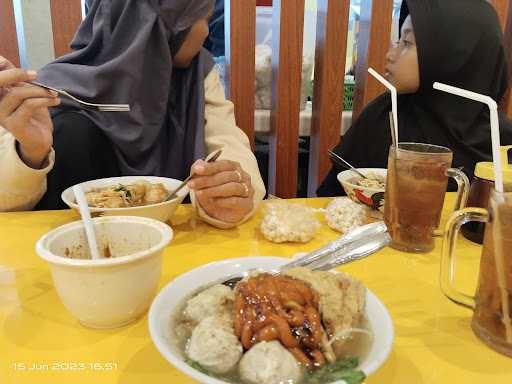 Bakso Pahlawan Kemantran 9