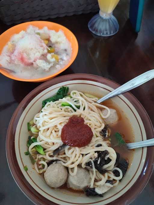 Mie Baso Sarirasa 81 7