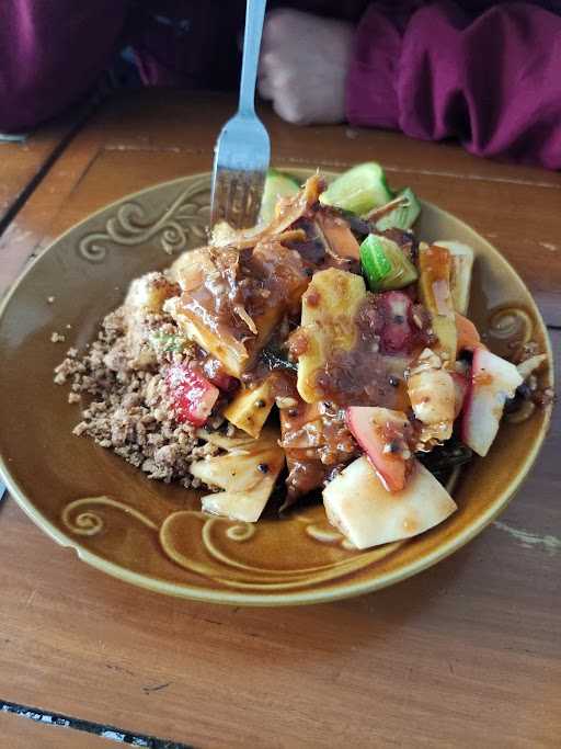 Rujak Uleg Ibu Iyoy 8