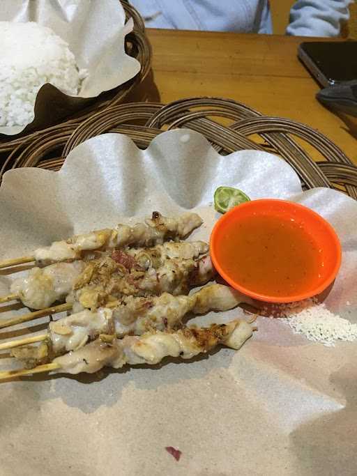 Rumah Sate Mang Iwa 7