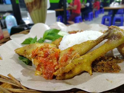 Surabaya'S Ayam Penyet 5