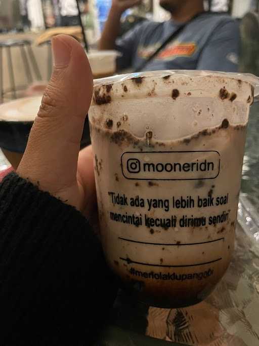 Mooner Coffee 5