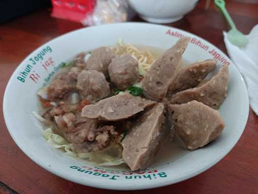 Baso Boom & Mie Ayam Cah Solo 4