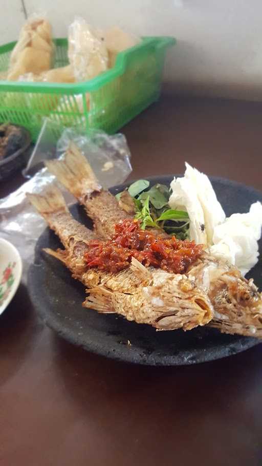 Rm Sari Laut, Pecel Belut 3