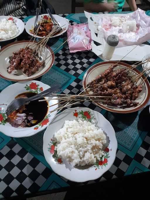 Sate Kambing Ibu Rukiyat 1