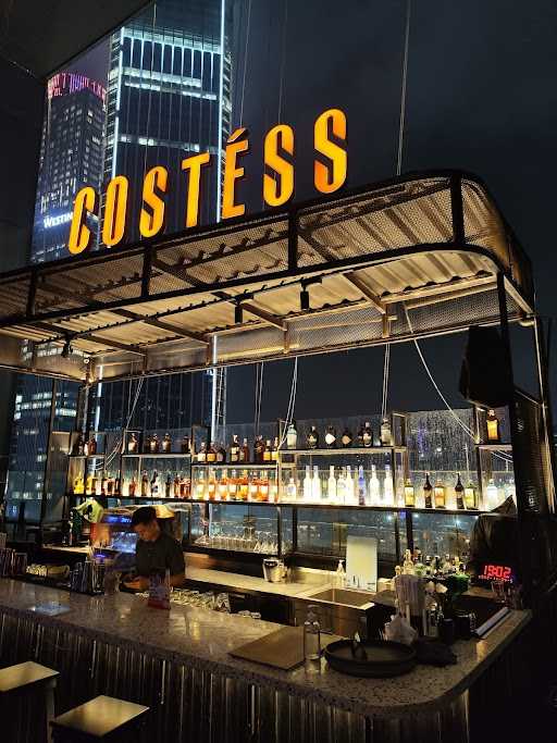 Costess Cafe & Bar 10