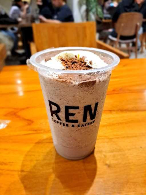 Ren Coffee & Eatery 10