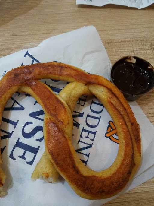 Auntie Anne’S 9