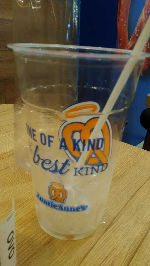 Auntie Anne’S 1