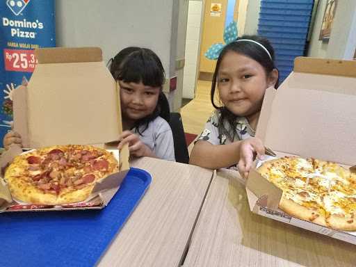 Domino'S Pizza 4