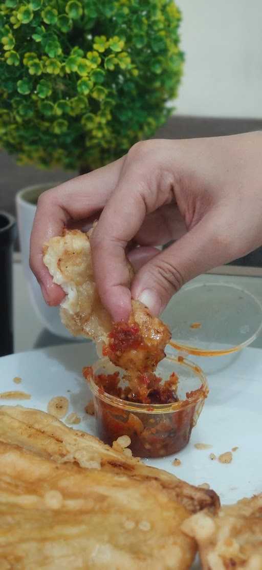 Pisang Goreng Sambal Roa Momojo 7