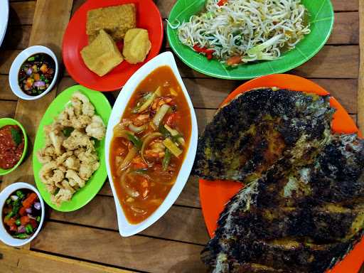 Pondok Makan Mirah 2 Seafood 6