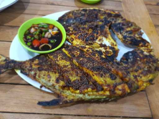 Pondok Makan Mirah 2 Seafood 9