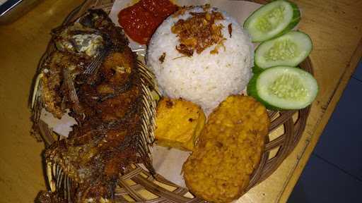 Rm. Nasi Uduk Hijau 5