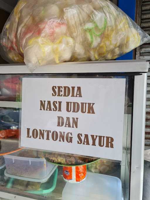 Warung Nasi Uduk & Lontong Sayur 6