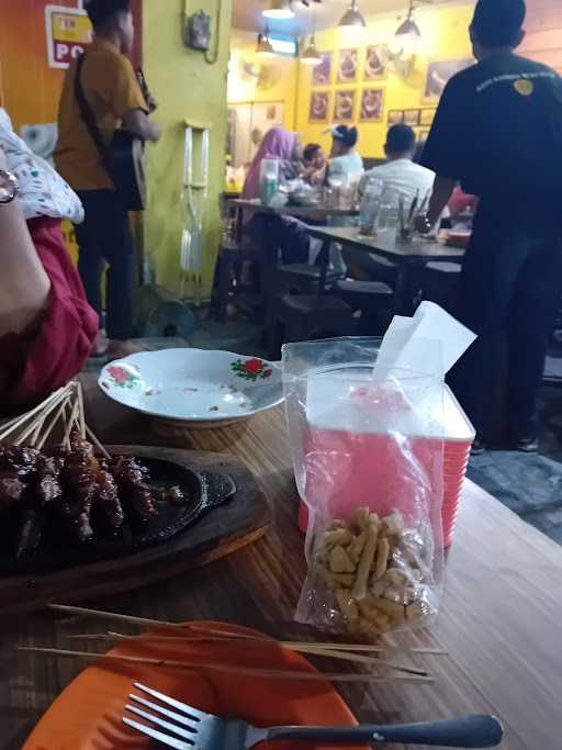 Cempe Lemu Satay Restaurant 5