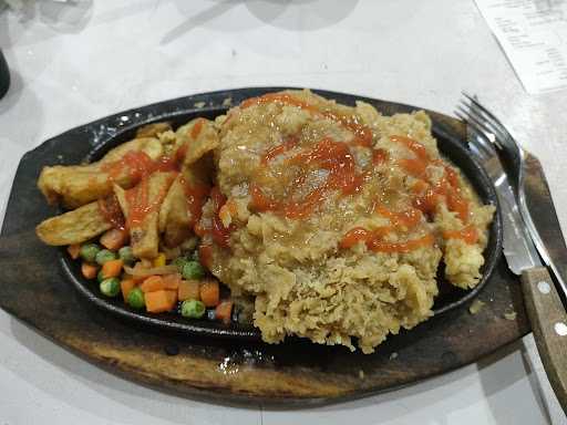 Waroeng Steak And Shake Tegal 5