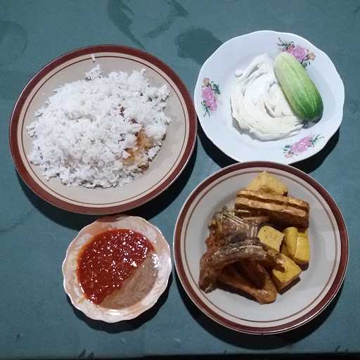 Warung Nasi Uduk Bu Wiwi 8