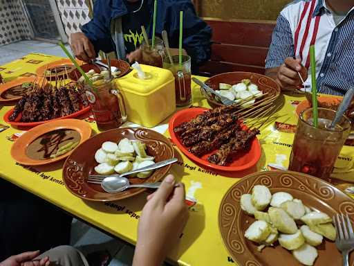 Warung Sate Rokhman Sidjan 9