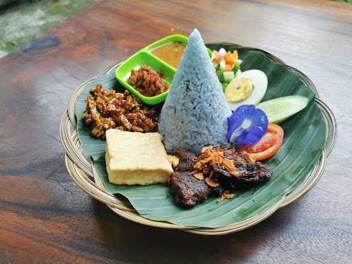 Jambu Klutuk Resto 7