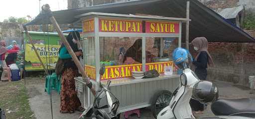 Lontong Ketupat Padang 2