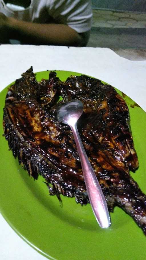 Ikan Bakar Fika 6