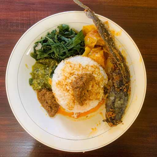 Nasi Padang Rm.Utijalil 7