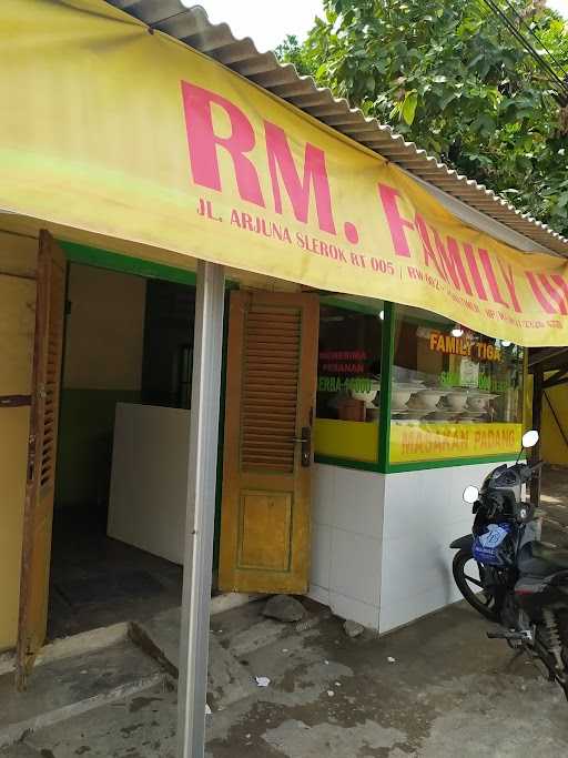 Rm Family Tiga Masakan Padang 7