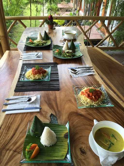 Bamboo Warung 3