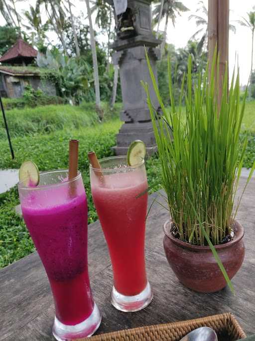 Labak Sari Restaurant 10