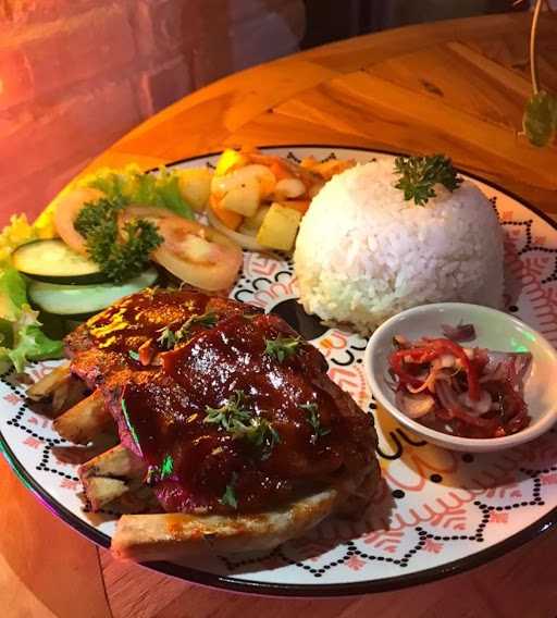 Mimpi Manis Restaurant 7