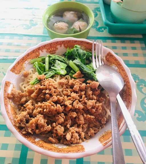 Es Teler Dan Mie Ayam Jakarta 5