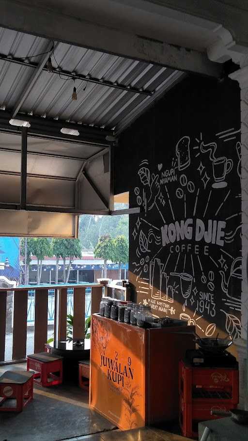 Kong Djie Coffee Salatiga 6