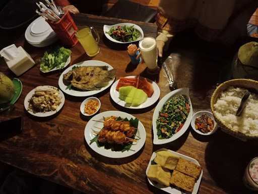 Gubug Makan Mang Engking Soragan Castle 7