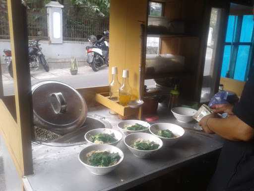 Mie Ayam & Bakso Mas Yanto 9