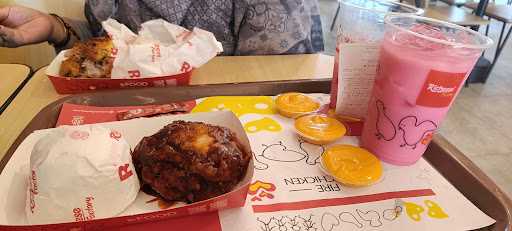 Richeese Factory Salatiga 9