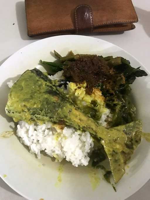 Masakan Padang Ampera Labuhan Raso 10