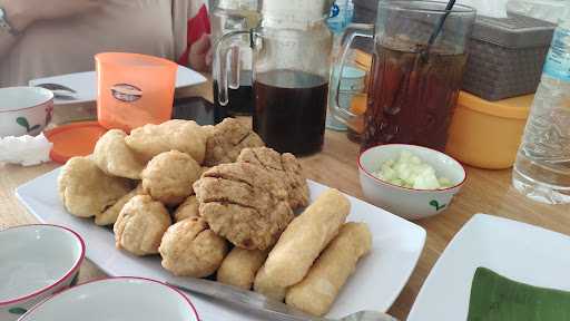 Pempek Palembang Seberang Ilir 10