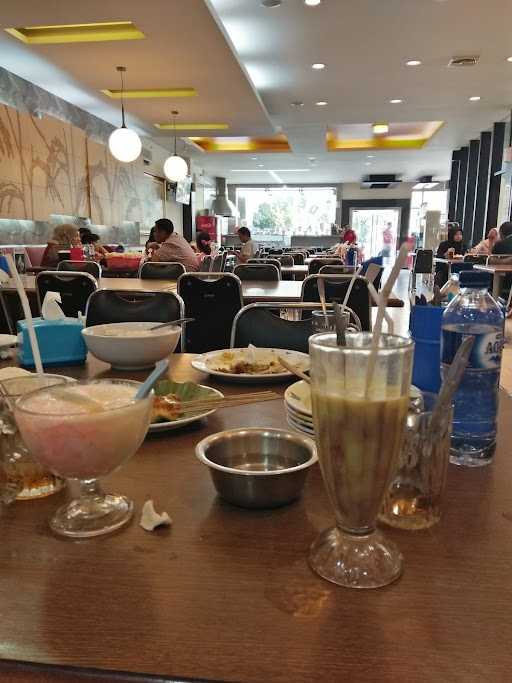 Restoran Padang Sederhana Kombes Duryat 2